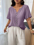Weeklong Top Solta de Manga Curta com Recorte Floral e Babados para Mulheres Plus Size, Ideal para Férias de Primavera/Verão